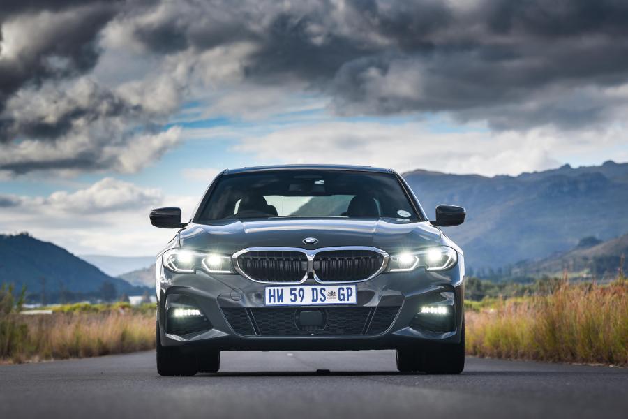  BMW 320d M Sport (G20) 2019 года  (ZA) (фото 12 из 33)